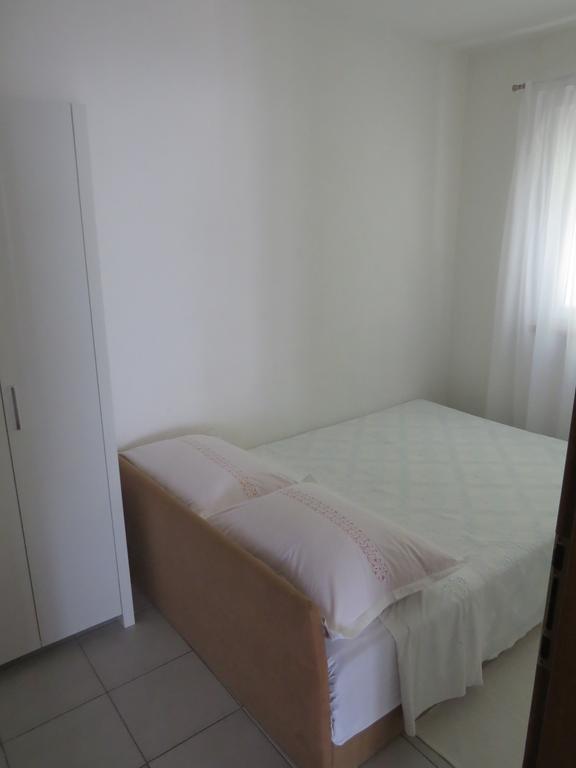 Apartments Lovric - 30 Meters To The Beach โตรกีร์ ภายนอก รูปภาพ